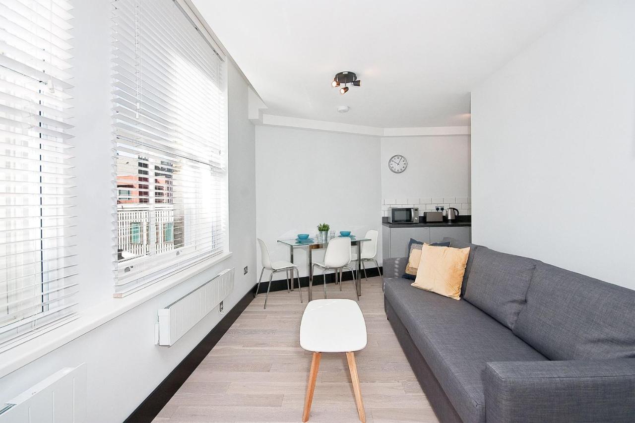 Heinze Flat 402 - One Bedroom Fourth Floor Flat By City Living לונדון מראה חיצוני תמונה